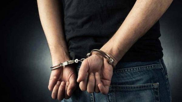 Επεισοδιακή σύλληψη 25χρονου για παράνομη μεταφορά αλλοδαπών