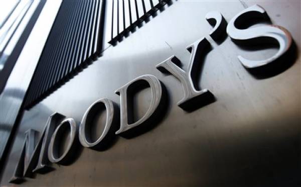 Moody&#039;s: Η συμφωνία Ελλάδας-πιστωτών θα οδηγήσει σε ελάφρυνση χρέους