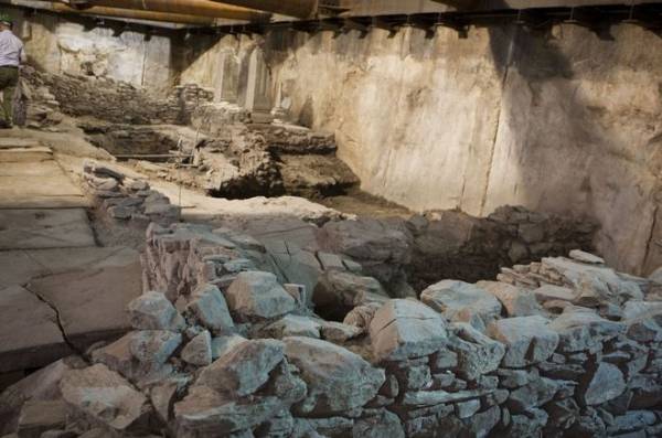 Περίπου 100 άτομα είδαν τα αρχαία στο μετρό Θεσσαλονίκης
