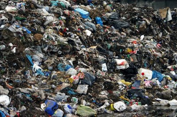 Διασπάθιση κονδυλίων για τα σκουπίδια στην Πελοπόννησο καταγγέλλει ο ΣΥΡΙΖΑ
