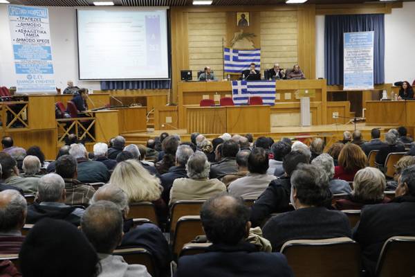 Γέμισαν το αμφιθέατρο οι οπαδοί του Σώρρα στην Καλαμάτα (βίντεο)