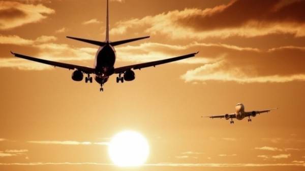 «Βουτιά» 60% της παγκόσμιας αεροπορικής κίνησης το 2020