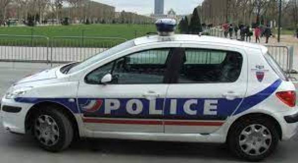 Γαλλία: Συνελήφθησαν δύο ύποπτοι που σχεδίαζαν επιθέσεις με μαχαίρια την περίοδο των Χριστουγέννων