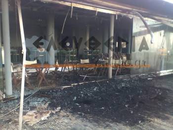 Πυρκαγιά στο τουριστικό περίπτερο Κυπαρισσίας