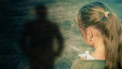 Σύλληψη αστυνομικού για ασέλγεια στο ανήλικο παιδί του (Βίντεο)