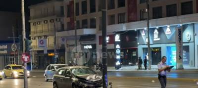 Nεκρός διανομέας σε τροχαίο στην Αγία Παρασκευή (βίντεο)