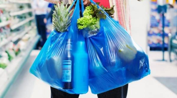 Έρχεται ΦΠΑ 24% στις πλαστικές σακούλες