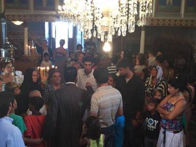 Ομαδική βάπτιση τσιγγανόπουλων σήμερα στην Καρποφόρα