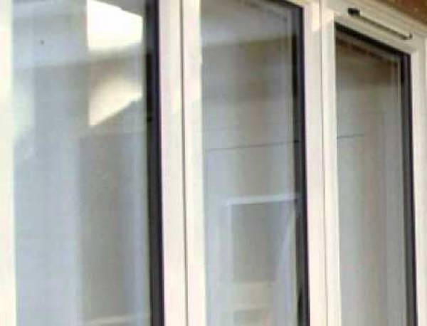 Τσιγγάνοι ξήλωσαν τα παράθυρα από σπίτι στο Νιοχώρι