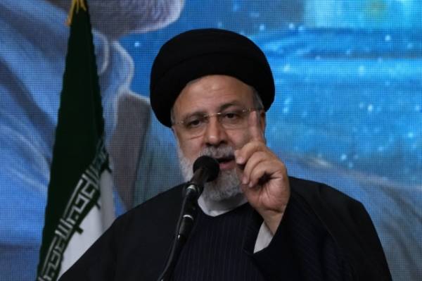 Νεκρός ο πρόεδρος του Ιράν, Ραΐσι, μετά τη συντριβή ελικοπτέρου (βίντεο)