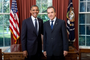 Ο πρέσβης Χρίστος Παναγόπουλος επέδωσε διαπιστευτήρια στον Ομπάμα 