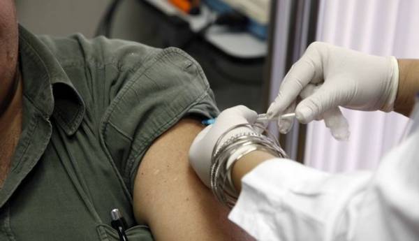 Ερχεται έξαρση της γρίπης - Εκκληση των επιστημόνων για εμβολιασμό