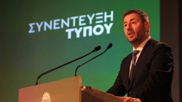 Ανδρουλάκης για την 48η επέτειο αποκατάστασης της Δημοκρατίας: &quot;Όσο δεδομένη και αν θεωρείται, απαιτεί διαρκή εγρήγορση&quot;