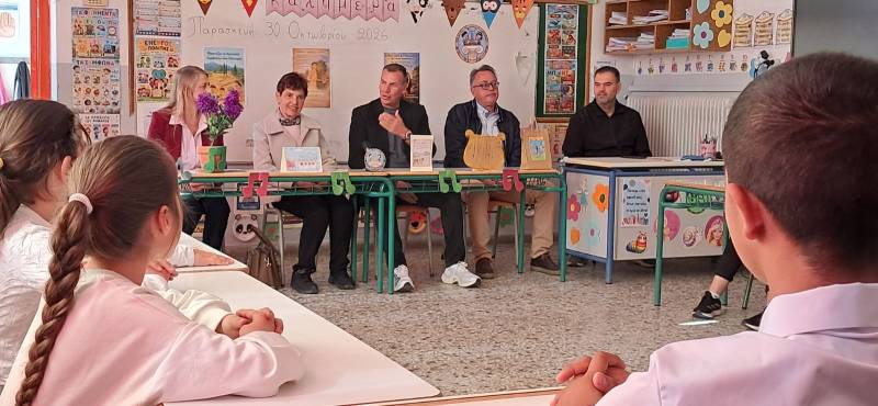Μικροί δημοσιογράφοι εν δράσει: Συνέντευξη του δημάρχου Σπάρτης Μιχάλη Βακαλόπουλου σε μαθητές του Δημοτικού Σχολείου Αμυκλών