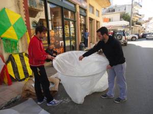 Αερόστατο 32 μέτρων ετοιμάζουν για την Καθαρή Δευτέρα στην Καλαμάτα