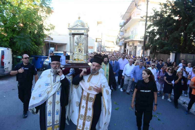 Επέστρεψε στον θρόνο της η εικόνα της Παναγίας της Βουλκανιώτισσας