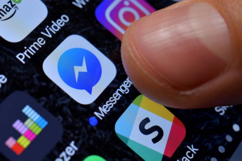 Facebook: «Έπεσε» το Messenger σε web και κινητά τηλέφωνα