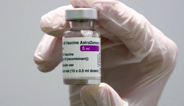Δημιουργός εμβολίου AstraZeneca: &quot;Δεν μπορούμε να εμβολιάζουμε τον πλανήτη κάθε 6 μήνες&quot;