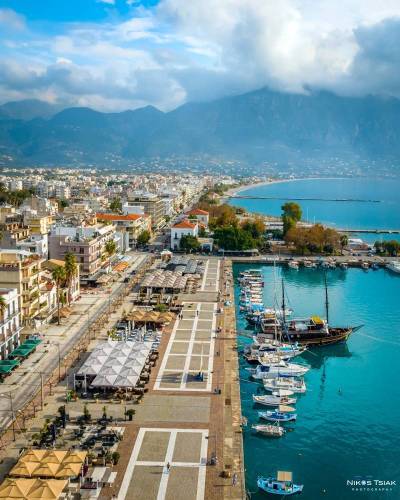 Ερευνα του Εμπορικού Συλλόγου Καλαμάτας: Αποτυχημένη η φετινή θερινή τουριστική σεζόν