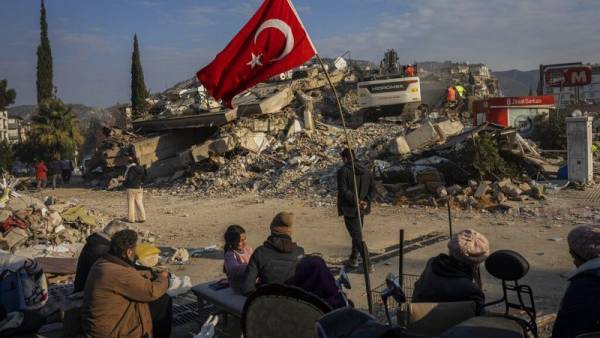 Τουρκία: Ανασύρθηκε ζωντανός από τα συντρίμμια περίπου 149 ώρες μετά τον σεισμό