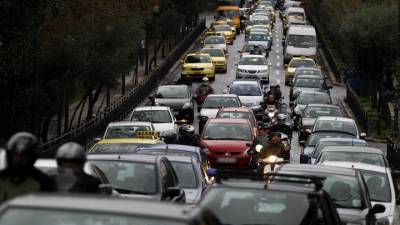 Κυκλοφοριακά προβλήματα στην Αττική, λόγω της απεργίας των ΜΜΜ (βίντεο)