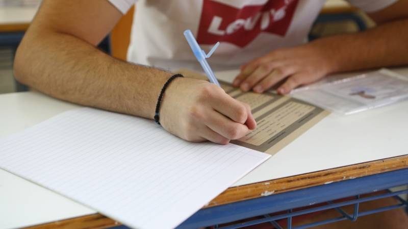 Πανελλαδικές: «Οι εξετάσεις είναι ένας σημαντικός σταθμός, όχι ολόκληρη η διαδρομή» – Το μήνυμα της Σοφίας Ζαχαράκη