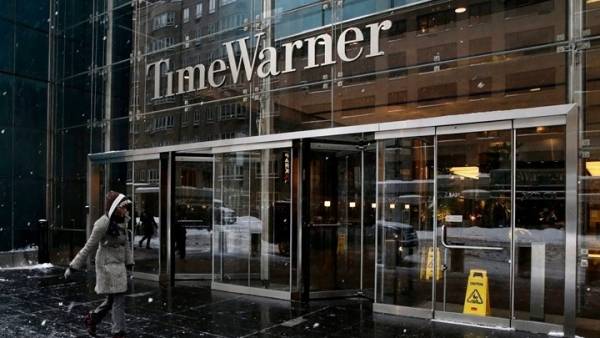 Εκκενώνεται το Time Warner Center που στεγάζεται το CNN, λόγω ύποπτου μηχανισμού