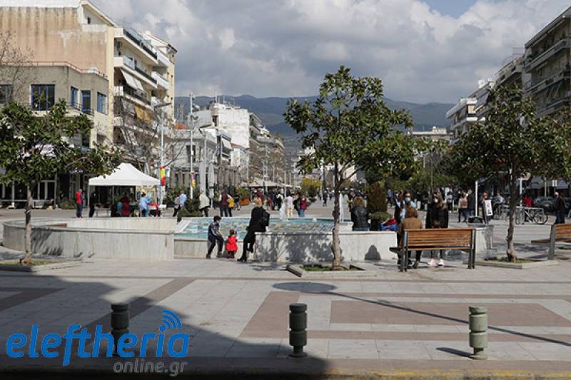 Περισσότερα τραπεζοκαθίσματα στην κεντρική πλατεία Καλαμάτας