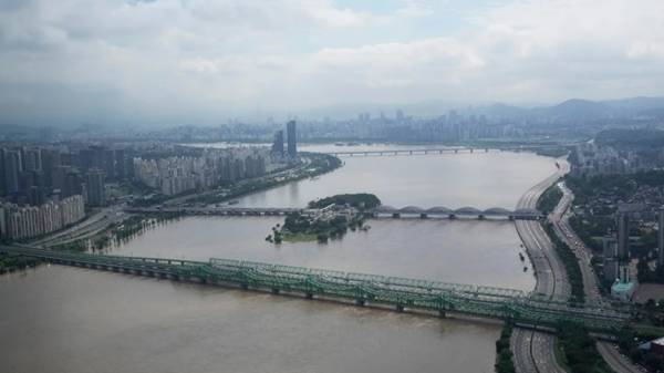 Νότια Κορέα: 11 νεκροί στις πλημμύρες των τελευταίων ημερών - Οι πιο σφοδρές βροχοπτώσεις εδώ και 115 χρόνια