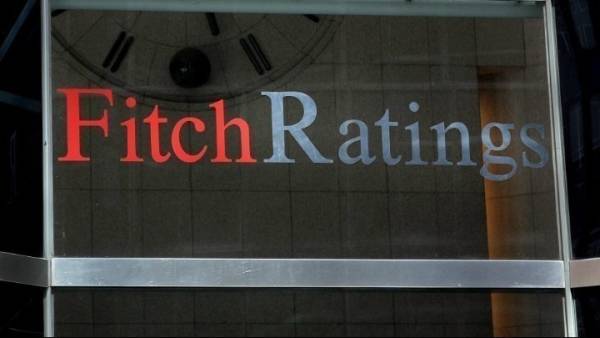 Ο Fitch υποβάθμισε το αξιόχρεο των ΗΠΑ κατά μια βαθμίδα (βίντεο)
