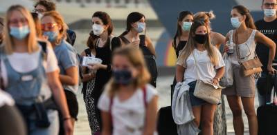 Ταξίδι με πλοίο: Αυξημένη κίνηση στο λιμάνι Πειραιά – Ποια έγγραφα είναι απαραίτητα (βίντεο)