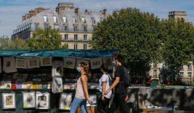 Γαλλία: Το έβδομο κύμα «καλπάζει» - Εκκλήσεις για επαναφορά της μάσκας στα ΜΜΜ