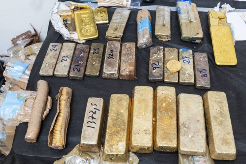Για τοκογλυφία και άλλες βαριές κατηγορίες διώκονται οι συλληφθέντες για την υπόθεση της λαθρεμπορίας χρυσού