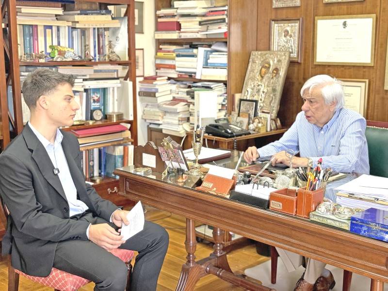 Προκόπης Παυλόπουλος για τους νέους: “Από το Συνταγματικό Δίκαιο και τη Νεοελληνική γλώσσα στην ψυχή και τον πολιτισμό της Καλαμάτας”