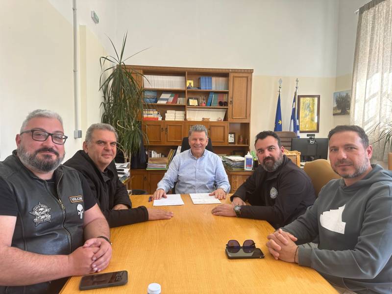 Συνάντηση Αναστασόπουλου με μέλη της Μοτοσυκλετιστικής Ομοσπονδίας