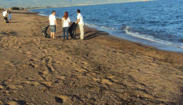 Καθαρισμός ακτών και λιμανιού σε Καλαμάτα και Σχίζα