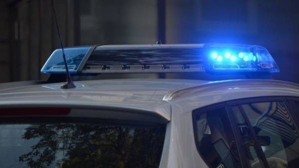 Πιστόλια, σφαίρες και ναρκωτικά βρέθηκαν στο σπίτι του 30χρονου στην πλατεία Αμερικής