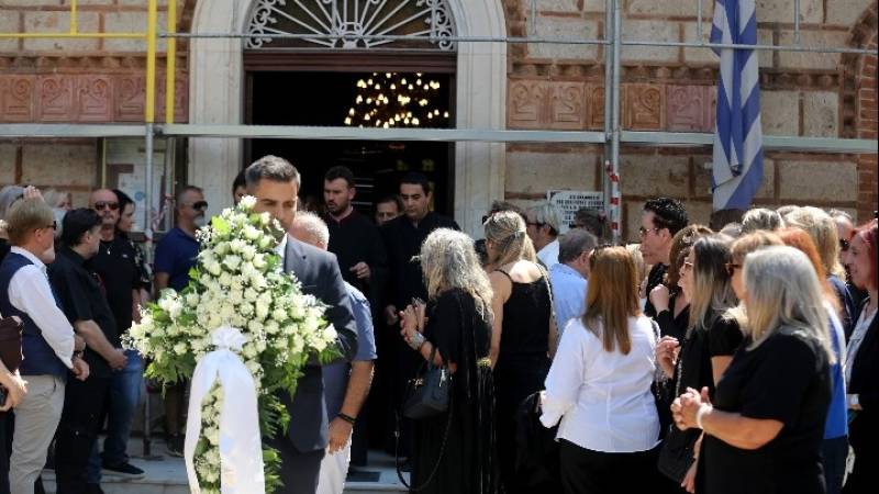 Το τελευταίο αντίο στη Μαίρη Λίντα (Βίντεο)