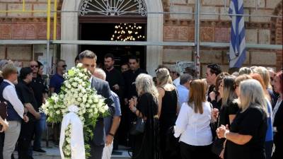 Το τελευταίο αντίο στη Μαίρη Λίντα (Βίντεο)