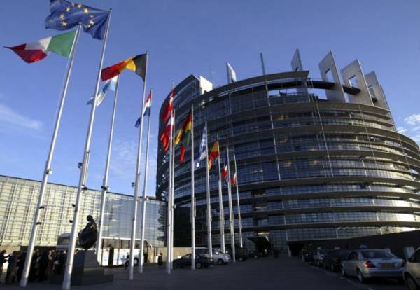 ΕΕ: Ο θυμός των αγροτών δεν μειώνεται παρά τις παραχωρήσεις των Βρυξελλών