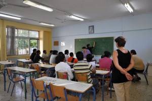 Υπουργείο Παιδείας: Κατηγορηματική καταδίκη της επίθεσης στο Ανοιχτό Σχολείο Μεταναστών