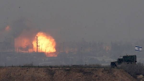 Σφοδρές μάχες και βομβαρδισμοί του Ισραήλ στη Λωρίδα της Γάζας (βίντεο)