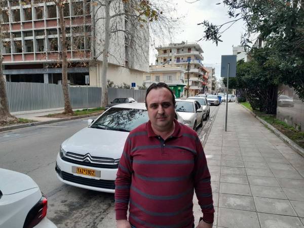 O πρόεδρος του Συνδέσμου Ιδιοκτητών Ταξί Καλαμάτας Παν. Παπαδόπουλος στην &quot;Ε&quot;: Απογοητευμένοι οι ταξιτζήδες