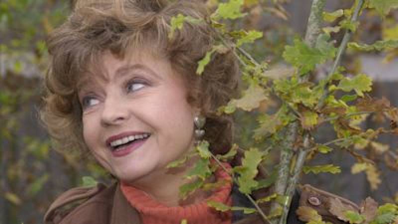 Πέθανε η Βρετανίδα ηθοποιός Prunella Scales