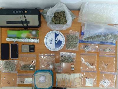 Δίωξη Ναρκωτικών Καλαμάτας: Δύο συλλήψεις στην Αθήνα για διακίνηση χασίς και κοκαΐνης