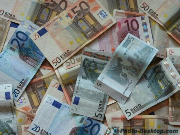 Οι εγκύκλιοι για τα όρια συνταξιοδότησης και τις περικοπές σε συντάξεις και εφάπαξ