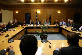 Πάτρα - Πύργος και Καλό Νερό - Τσακώνα: &quot;Σπάζουν&quot; σε 8 ή 9 εργολαβίες