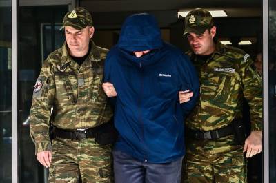 Ολοκληρώθηκε η απολογία του σμήναρχου στο Αεροδικείο Αθηνών - Υπό κράτηση έως την Τρίτη οπότε θα απολογηθεί σε στρατιωτικό εισαγγελέα