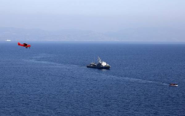 Σκάφος της Frontex διέσωσε 17 αλλοδαπούς ανοιχτά της Σάμου