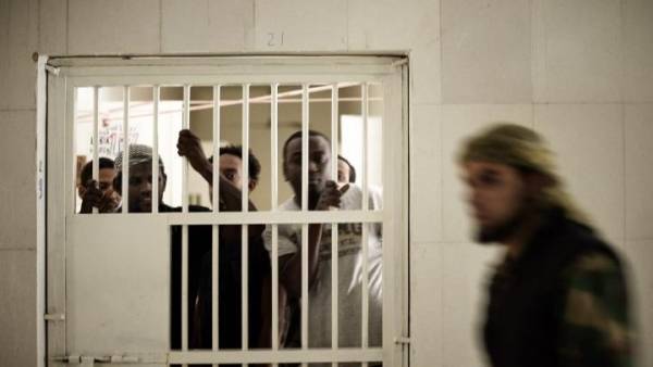 Λιβύη: Τουλάχιστον 400 κρατούμενοι δραπέτευσαν από φυλακή